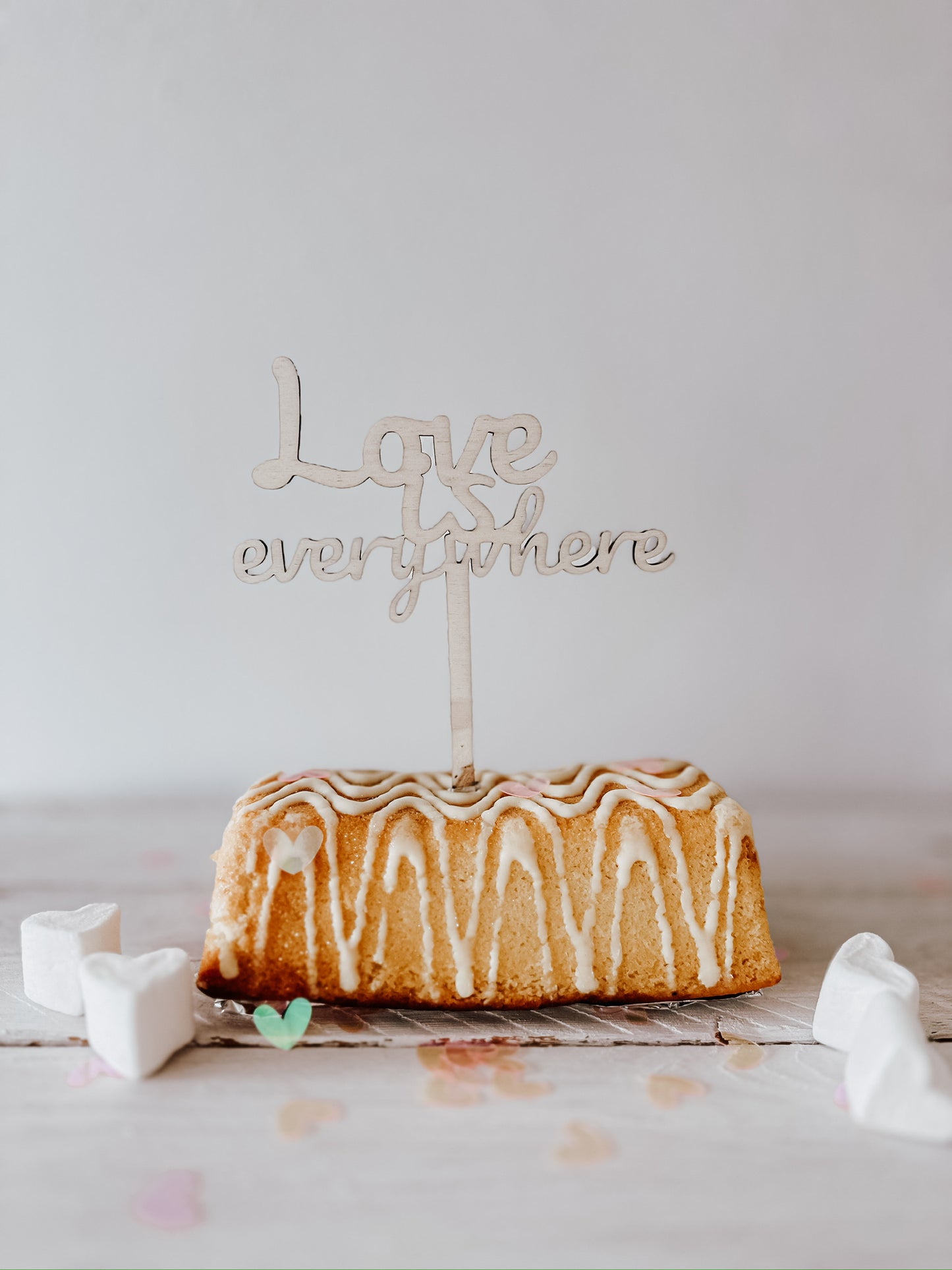 Caketopper •Love is everywhere•