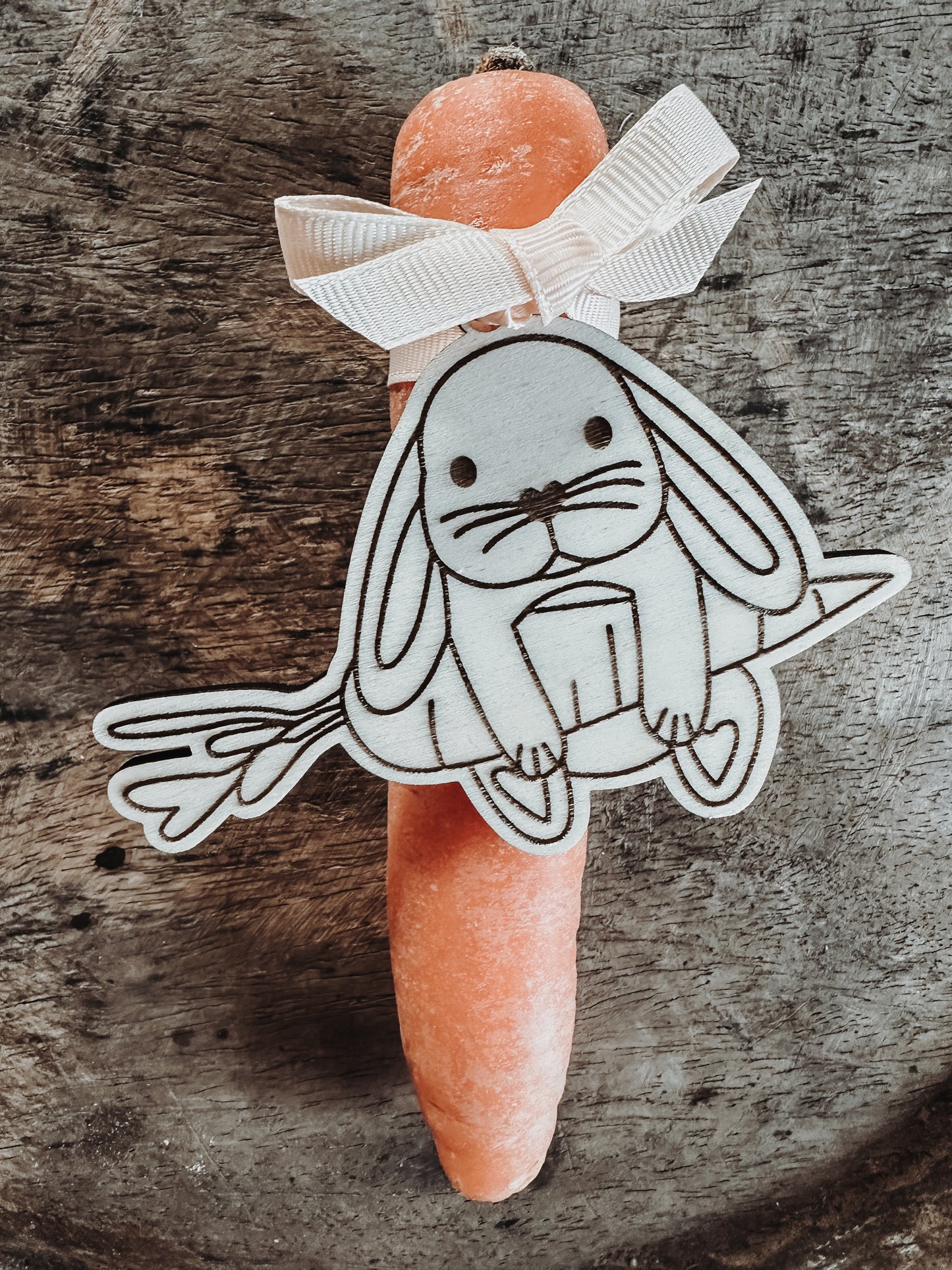 Anhänger „Häschen mit Möhre“