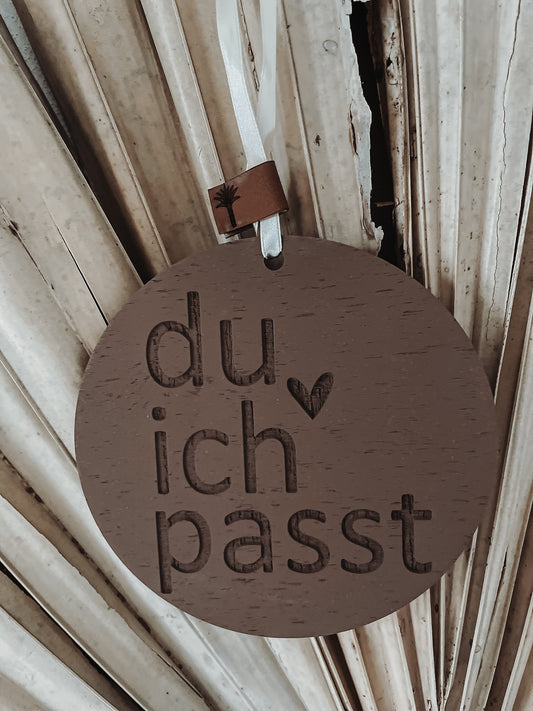 •du ich passt• klein
