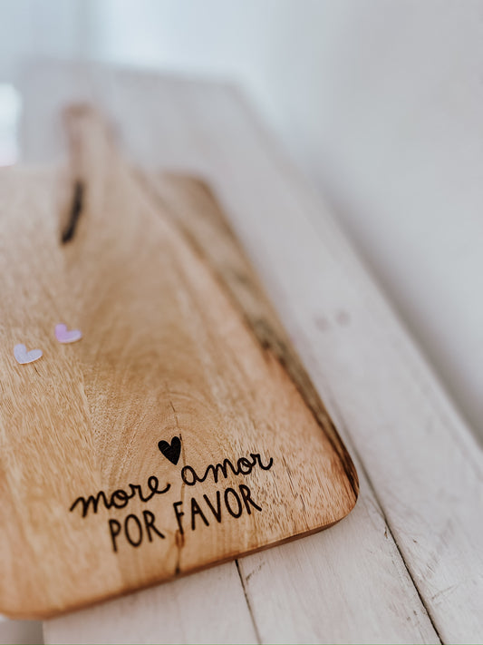 Brettchen „more amor por favor“