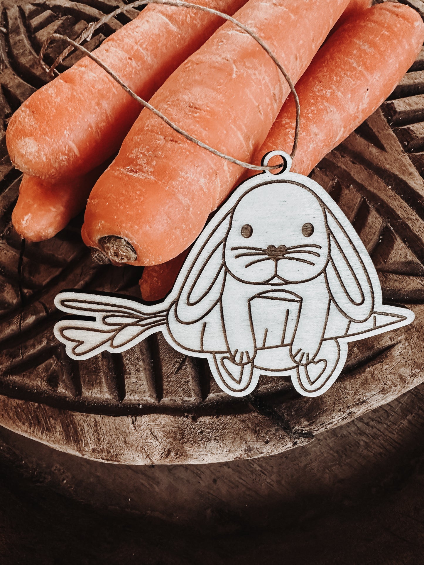 Anhänger „Häschen mit Möhre“